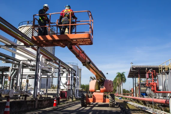 Man Elevated Working Platform Training